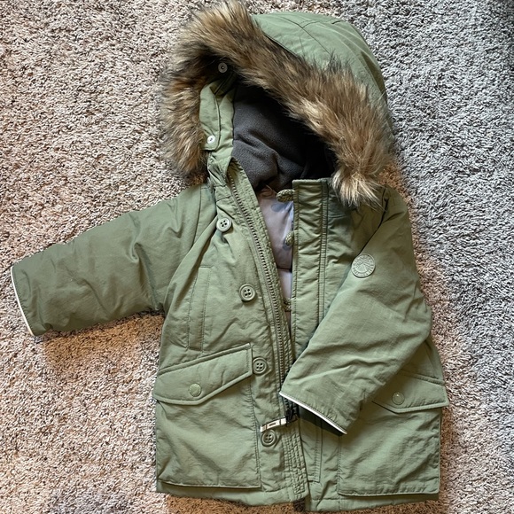 🏔 NWOT GAP JACKET 💚 - Picture 1 of 3